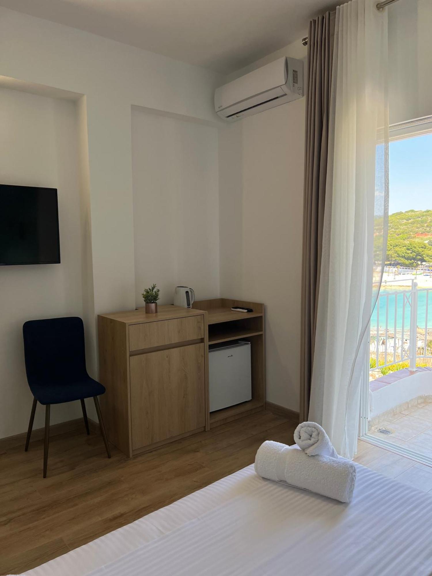 Emar Beachfront Hotel Ksamil Exterior photo