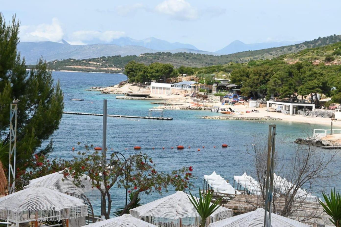Emar Beachfront Hotel Ksamil Exterior photo